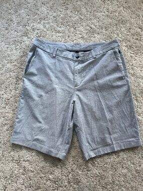 lululemon athletica Light Gray Flat-Front Men's Shorts size 36